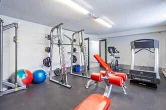 Signature Tower in Edmonton, AB - Building Photo - Interior Photo