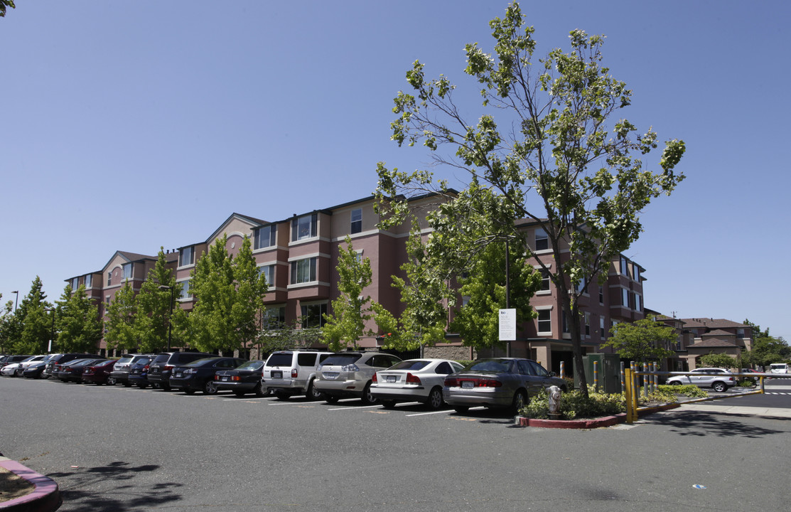 Strobridge Court Apartments in Castro Valley, CA - Building Photo