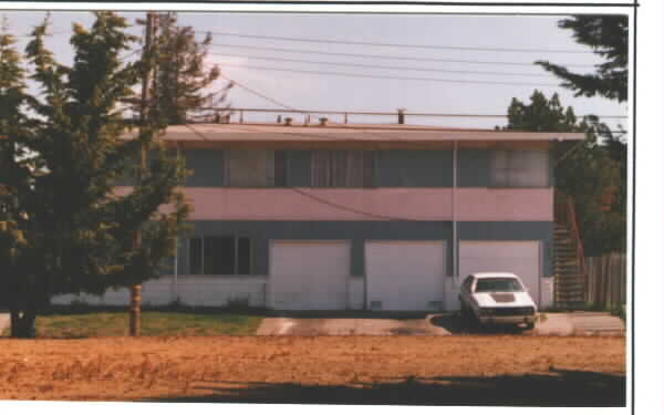 9836 Bancroft Ave in Oakland, CA - Building Photo - Building Photo