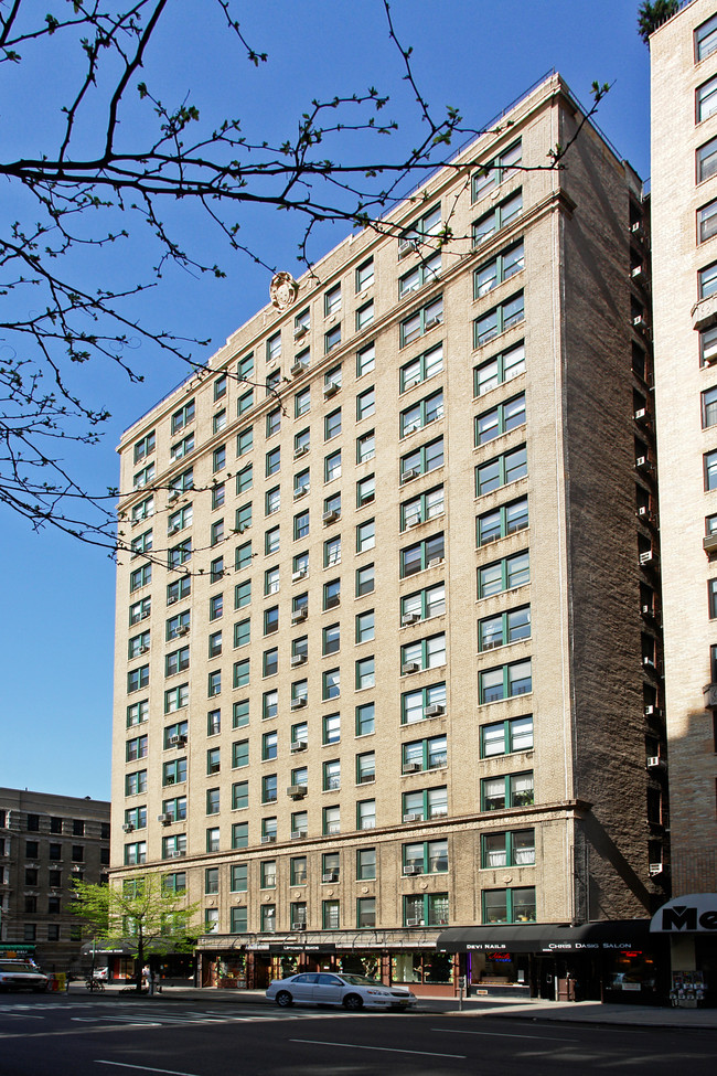 520 Amsterdam Ave in New York, NY - Building Photo - Building Photo