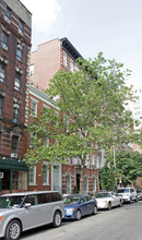 22 King St in New York, NY - Building Photo - Building Photo