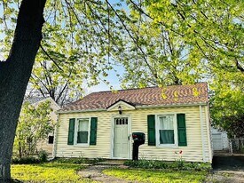 913 E Gift Ave in Peoria, IL - Building Photo