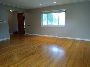 5733 E Iowa Ave in Denver, CO - Building Photo - Building Photo