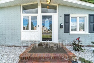 1021 Mineola Dr in Virginia Beach, VA - Building Photo - Building Photo