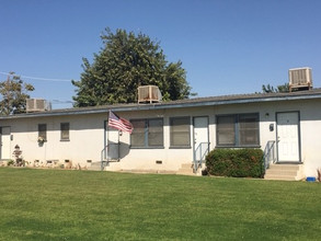 3003 Peerless Ave in Bakersfield, CA - Building Photo - Building Photo