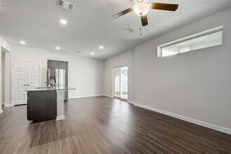 7800 Moody Bend in Austin, TX - Building Photo - Building Photo