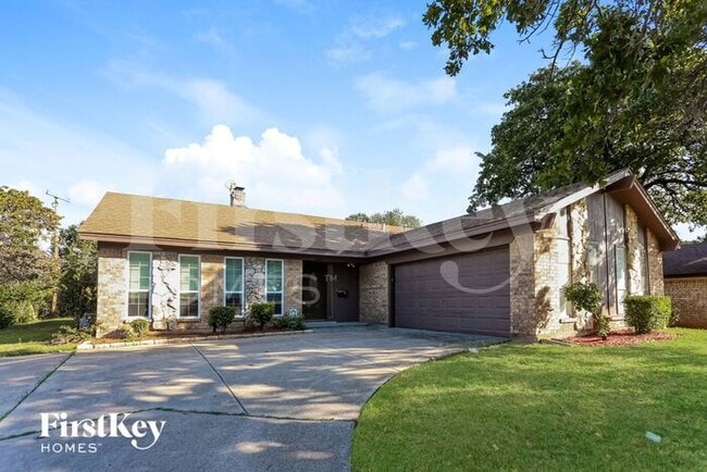 property at 7355 Greenacres Dr