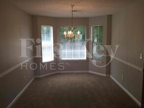 5243 Round Table Dr in Ellenwood, GA - Building Photo - Building Photo