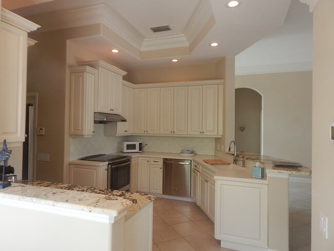 5247 97th St E in Bradenton, FL - Building Photo - Building Photo