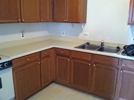 24925 Jefferson Ave, Unit 1 in St. Clair Shores, MI - Building Photo