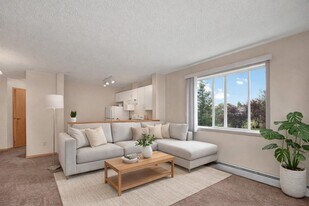 Manning Crossing in Edmonton, AB - Building Photo