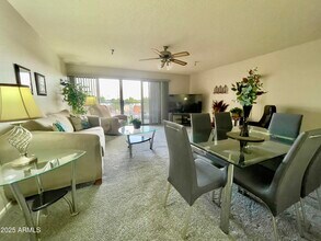 425 S Parkcrest in Mesa, AZ - Foto de edificio - Building Photo