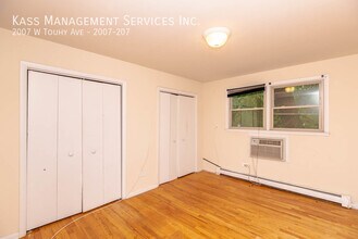 2007 W Touhy Ave in Chicago, IL - Building Photo - Building Photo
