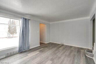 9809 Way Ave in Cleveland, OH - Building Photo - Building Photo