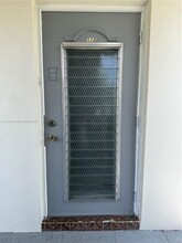 8300 Sunrise Lakes Blvd in Sunrise, FL - Building Photo - Building Photo