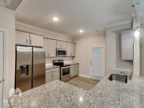 7734 Fawn Cir in Covington, GA - Foto de edificio - Building Photo