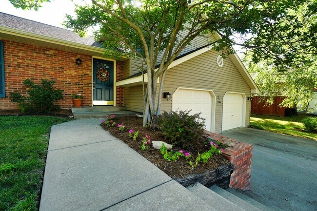 2606 Lloyd Dr in Columbia, MO - Building Photo - Building Photo