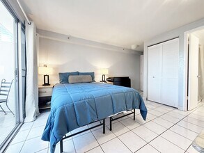 2463 Kuhio Ave. in Honolulu, HI - Building Photo - Building Photo