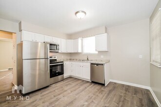 1517 Oakland Park Ave in Columbus, OH - Building Photo - Building Photo