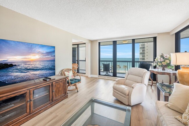 property at 4551 Gulf Shore Blvd N