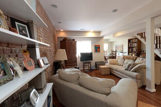 519 16th St SE in Washington, DC - Foto de edificio - Building Photo