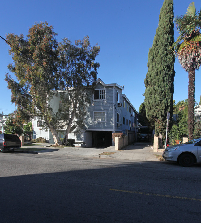 1217 N Edgemont St in Los Angeles, CA - Building Photo