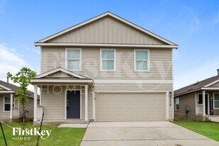 2439 Lake Hills in New Braunfels, TX - Building Photo