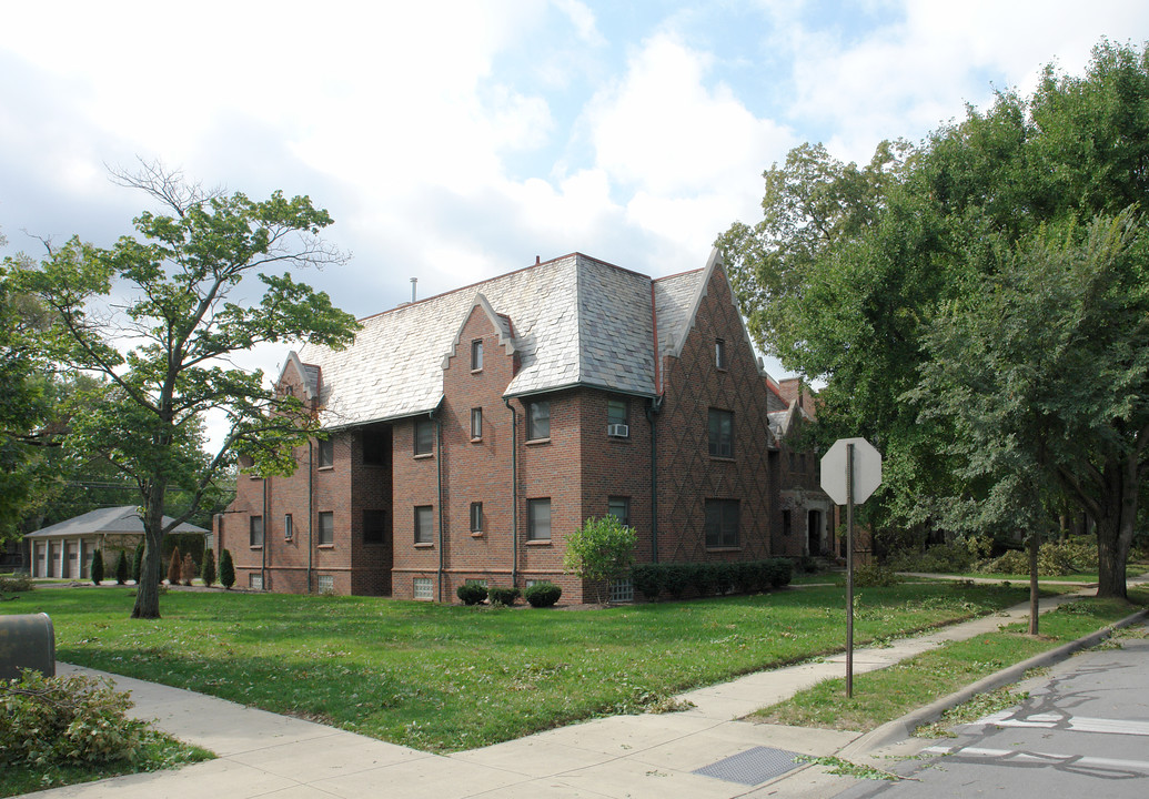 1951-1955 Suffolk Rd in Columbus, OH - Building Photo