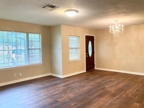 5011 Enyart St in Houston, TX - Building Photo - Building Photo