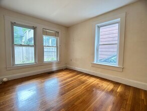 199 Mount Auburn St, Unit 1 in Cambridge, MA - Building Photo - Building Photo