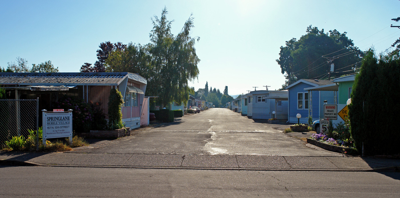 Springlane Mobile Village in Springfield, OR - Building Photo