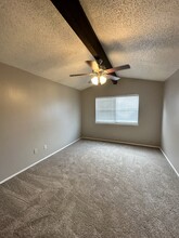 1246 Royal Crest Dr in Killeen, TX - Building Photo - Building Photo