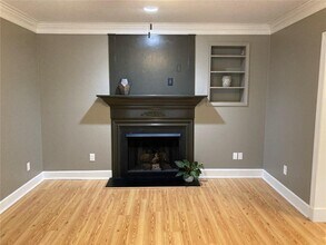 2 Mt Vernon Cir in Dunwoody, GA - Building Photo - Building Photo