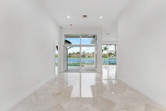 4158 NW 53rd St in Boca Raton, FL - Building Photo - Building Photo