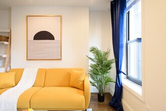 69a Clinton St, Unit ID1021888P in New York, NY - Building Photo - Building Photo