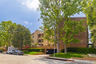 Glendale Oaks Apartments