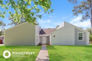 1911 Hamlin Valley Dr in Houston, TX - Building Photo