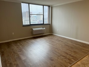 360 Main St-Unit -710 in Hartford, CT - Building Photo - Building Photo