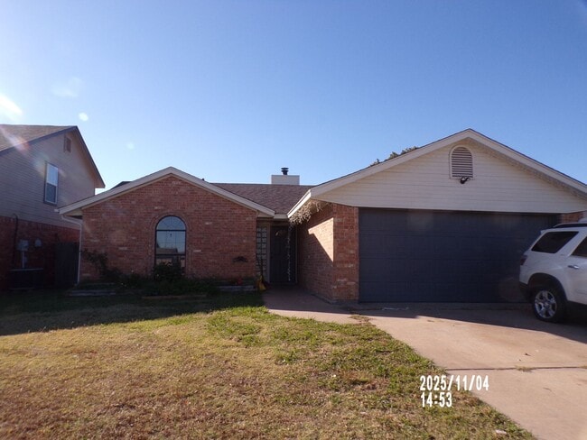 property at 2403 SW 40th St