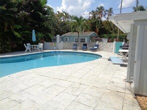 57 NE 24th St, Unit 63 in Wilton Manors, FL - Building Photo - Building Photo