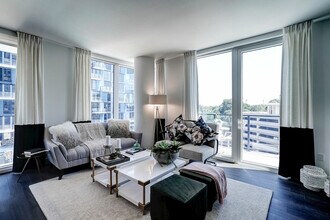 Exo in Reston, VA - Foto de edificio - Building Photo