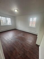 129 Black Rock Ave in Bridgeport, CT - Building Photo