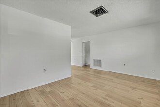 9608 Richwood Ln in Port Richey, FL - Building Photo - Building Photo