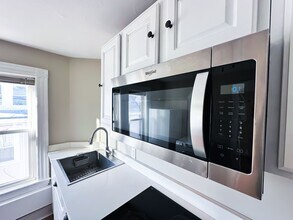 155 Spruce St in Watertown, MA - Building Photo - Building Photo