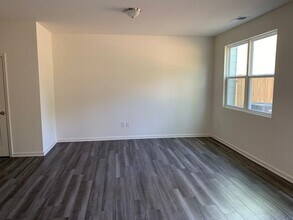 315 Penn Station Way in Cartersville, GA - Building Photo - Building Photo