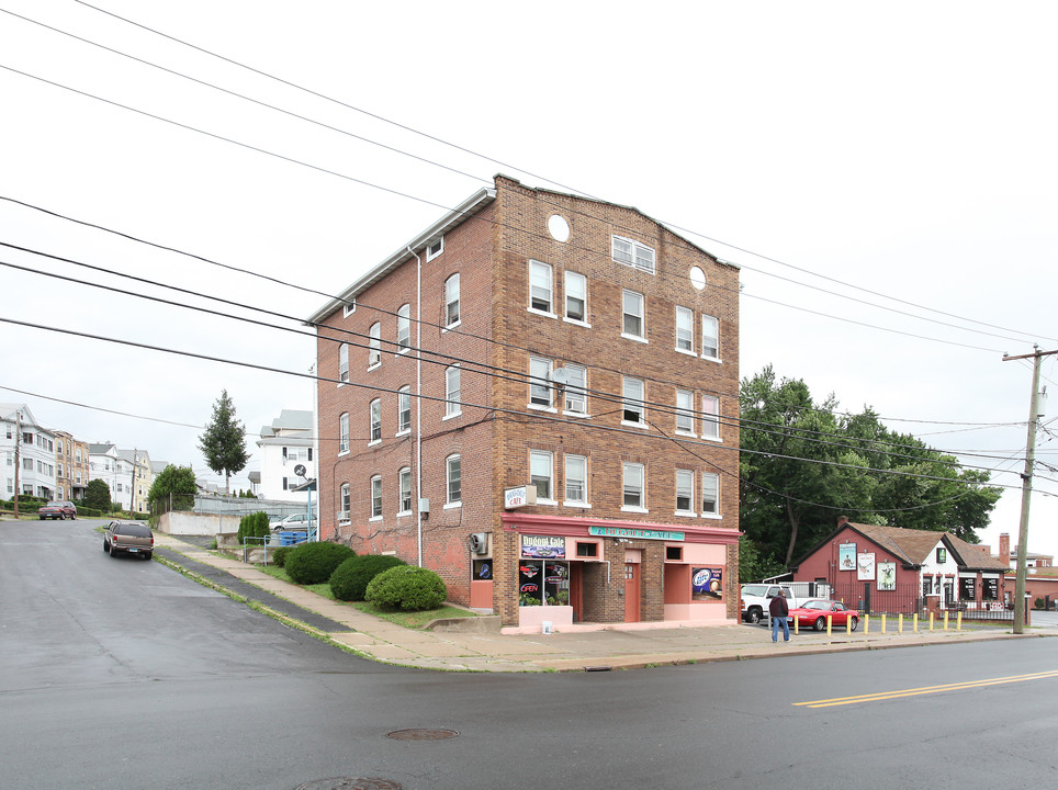 291-293 Broad St in New Britain, CT - Building Photo