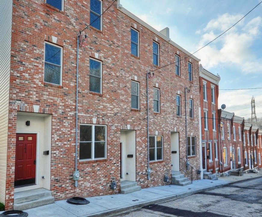 Kingsley Street Townhomes in Philadelphia, PA - Building Photo