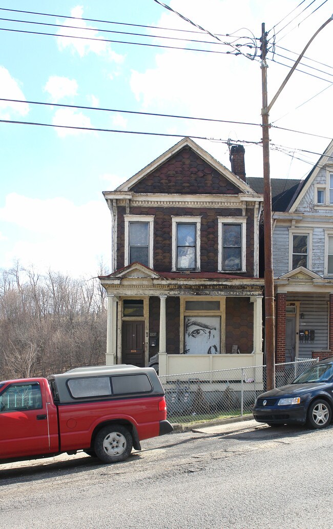2637 S 18th St in Pittsburgh, PA - Building Photo - Building Photo