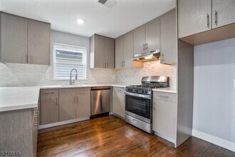 414 S 16th St in Newark, NJ - Building Photo - Building Photo