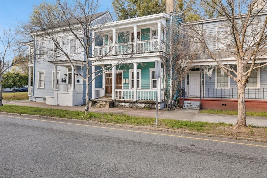 216 W Anderson St in Savannah, GA - Building Photo